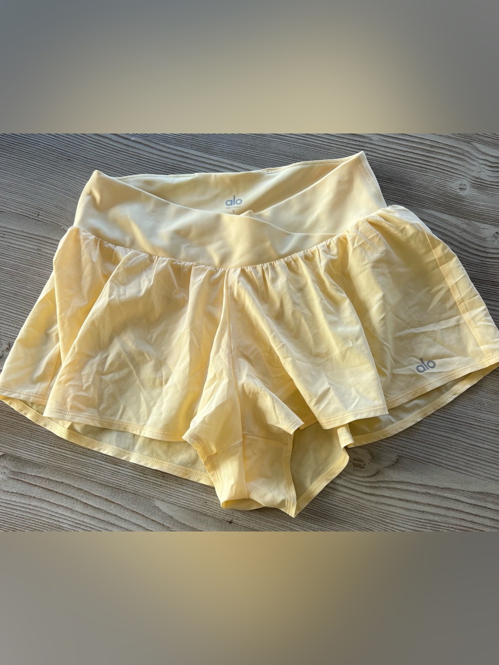 NWOT Alo Women’s Warm Butter Yellow Performance Shorts